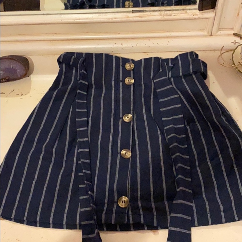 Striped mini skirt